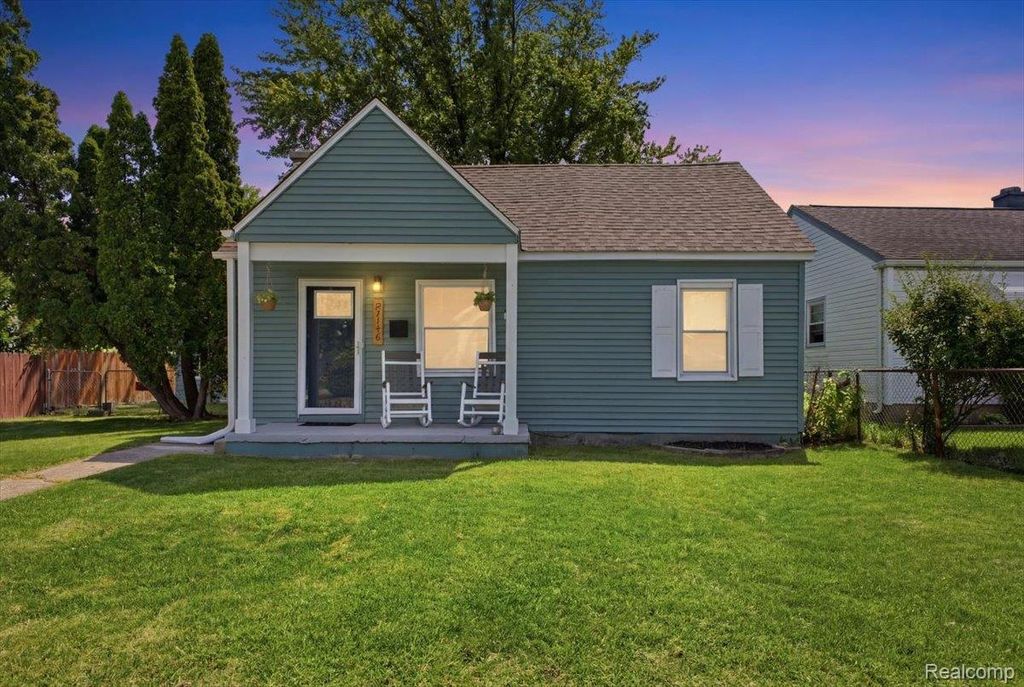 27116 Delton Street, Madison Heights city