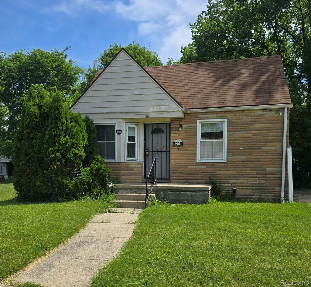 8210 Warwick Street, Detroit city