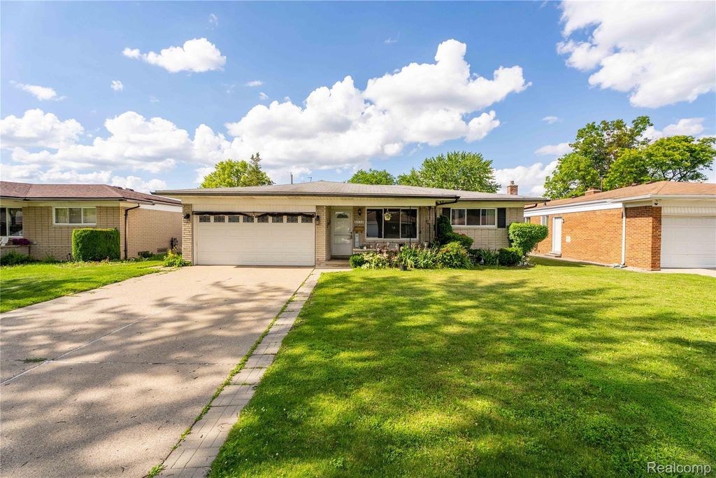 3173 Hedge Drive, Sterling Heights city