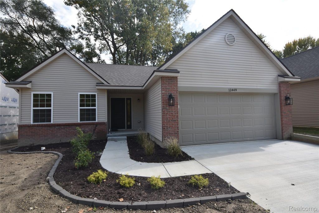 11449 Hidden Oaks Drive, Clio
