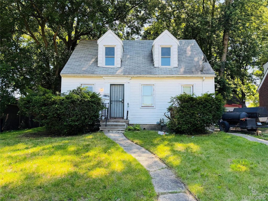 17174 Stout Street, Detroit city