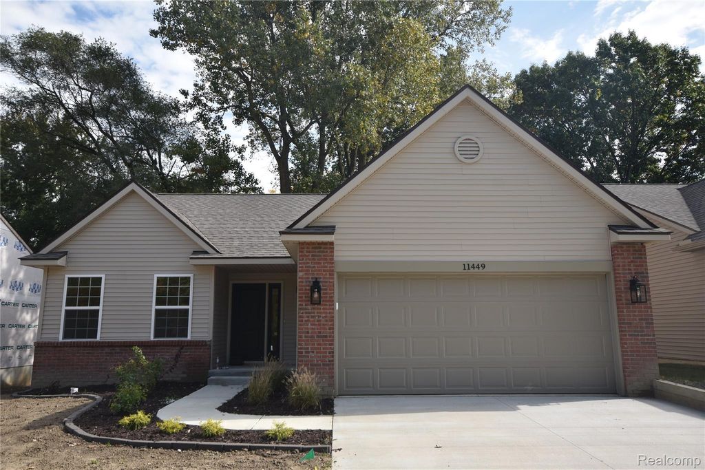 11469 Hidden Oaks Drive, Clio