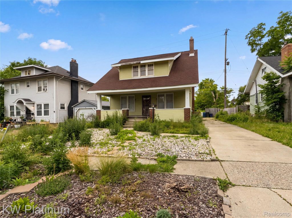 114 W Hamilton Avenue, Flint city