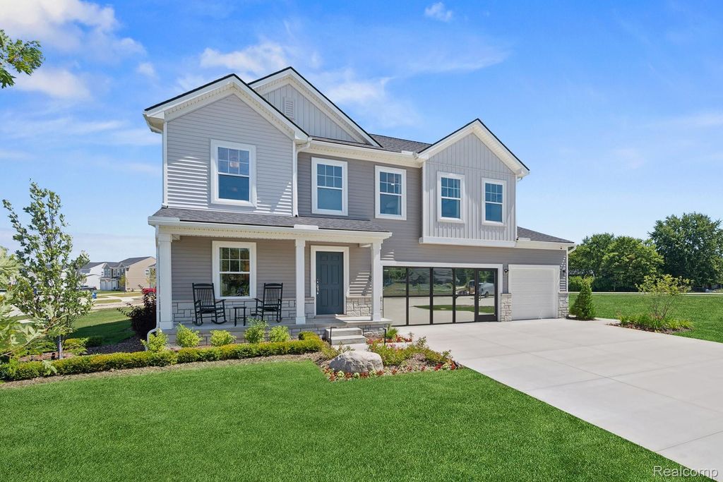 34433 Sandpiper Court, Chesterfield township