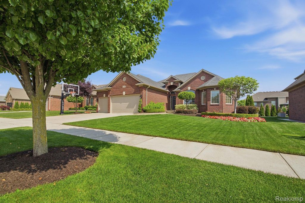 18389 Silent Drive, Macomb township