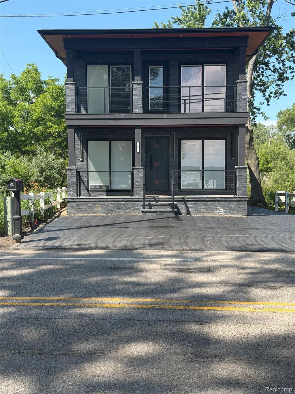 561 E Walled Lake Drive, Walled Lake