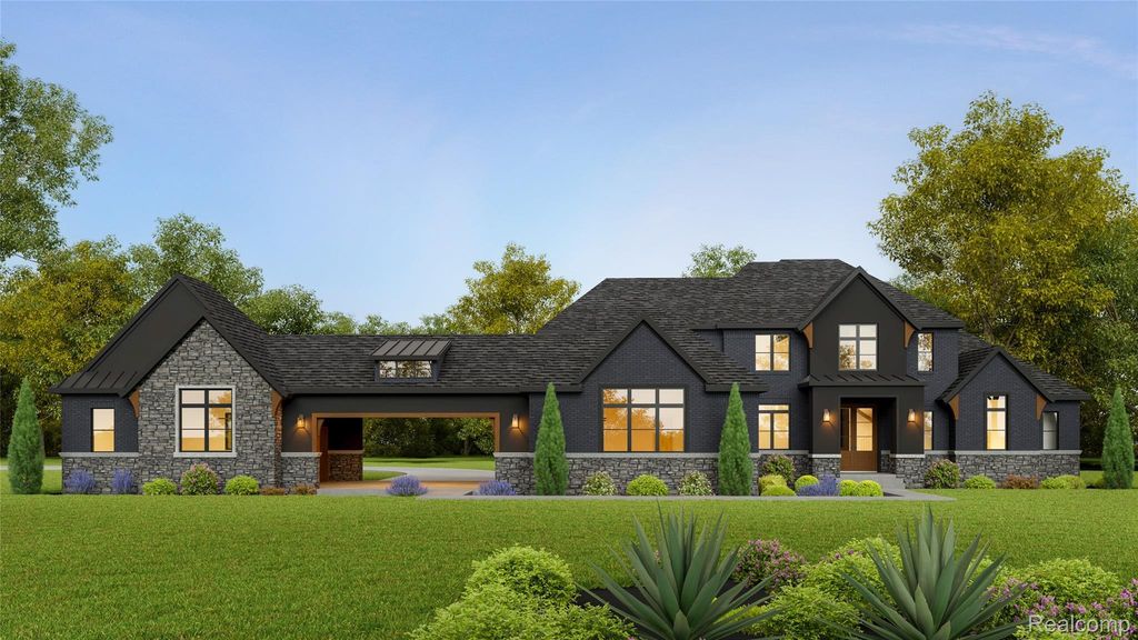 70707 Renata Court, Bruce township