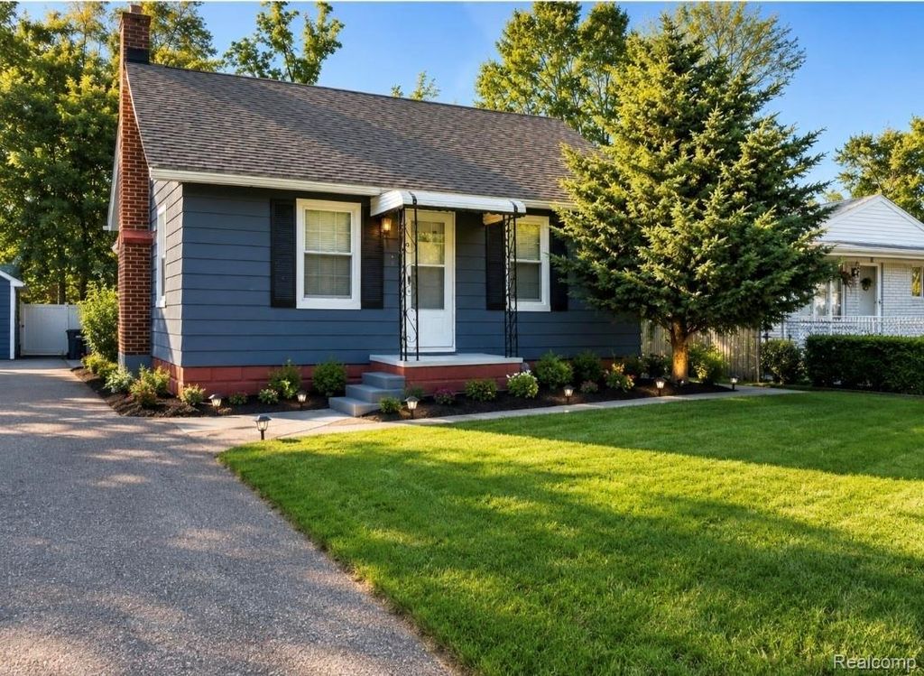 71 Biltmore Drive, Troy city