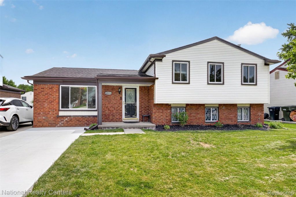 40014 Eagle Drive, Sterling Heights city