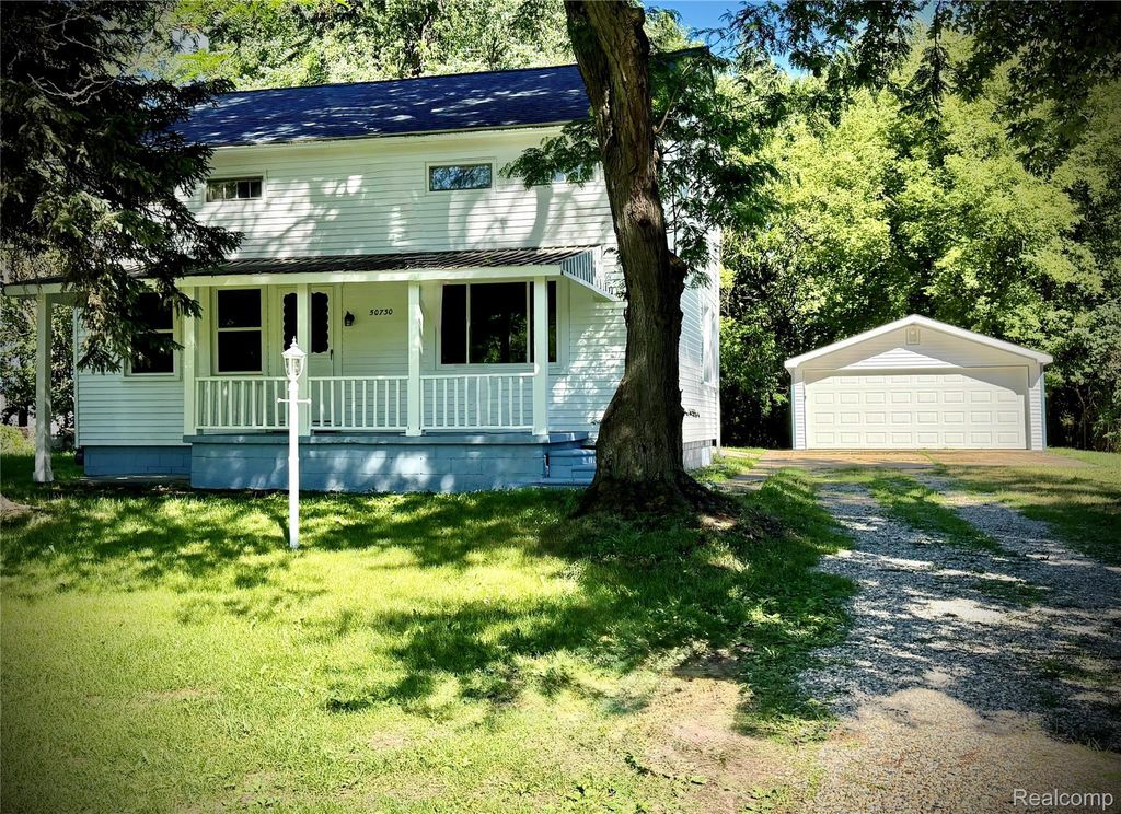 50730 Fairchild Road, Chesterfield township