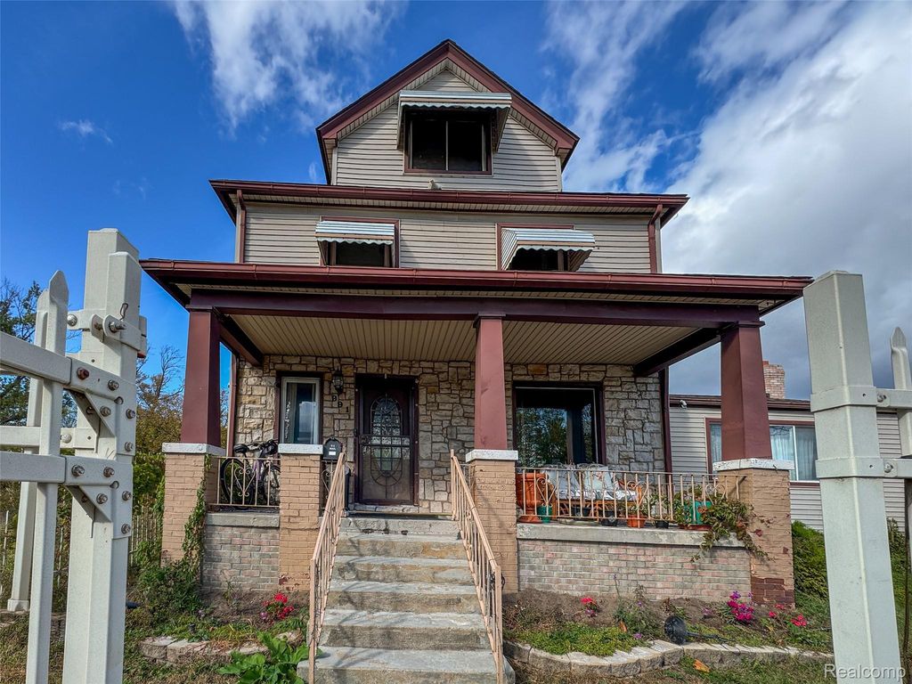991 E Euclid Street, Detroit
