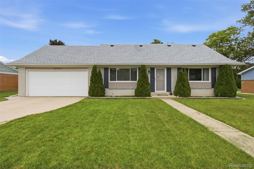 23707 Thornton Street, Clinton charter township
