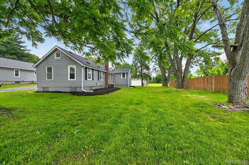 2931 Grant Road, Rochester Hills city