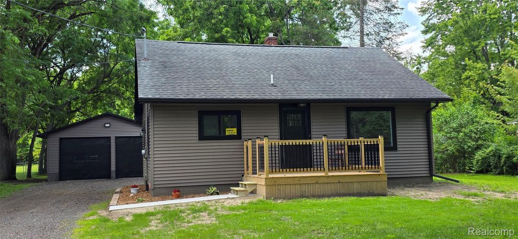 9205 Neff Road, Vienna charter township