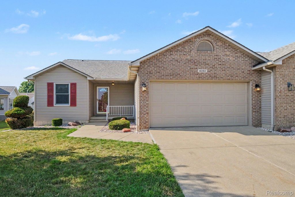 4392 Springbrook Drive, Swartz Creek city