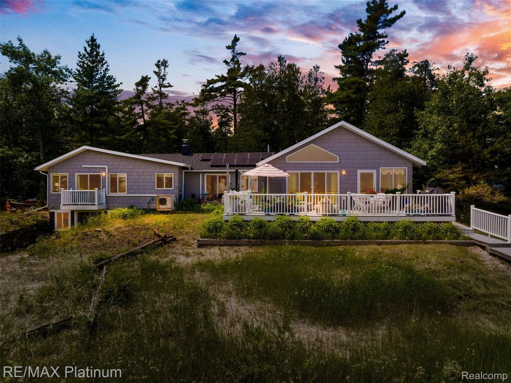 33090 East Side Drive, Peaine township