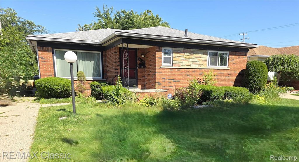 23040 Beverly Street, Oak Park city