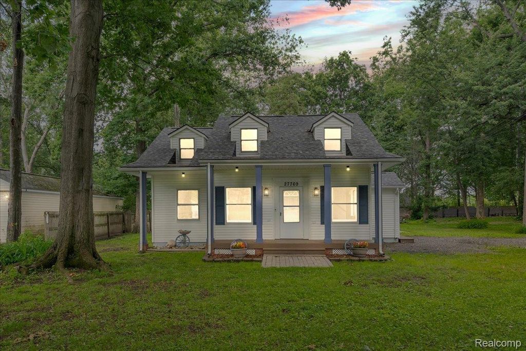 27769 Gilbert Drive Drive, Warren city