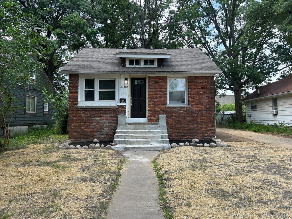 20465 Santa Barbara Drive, Detroit city