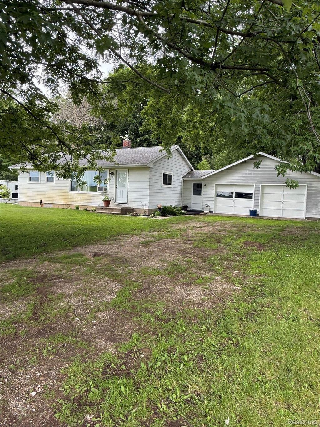 5395 Oak Grove Road, Howell township