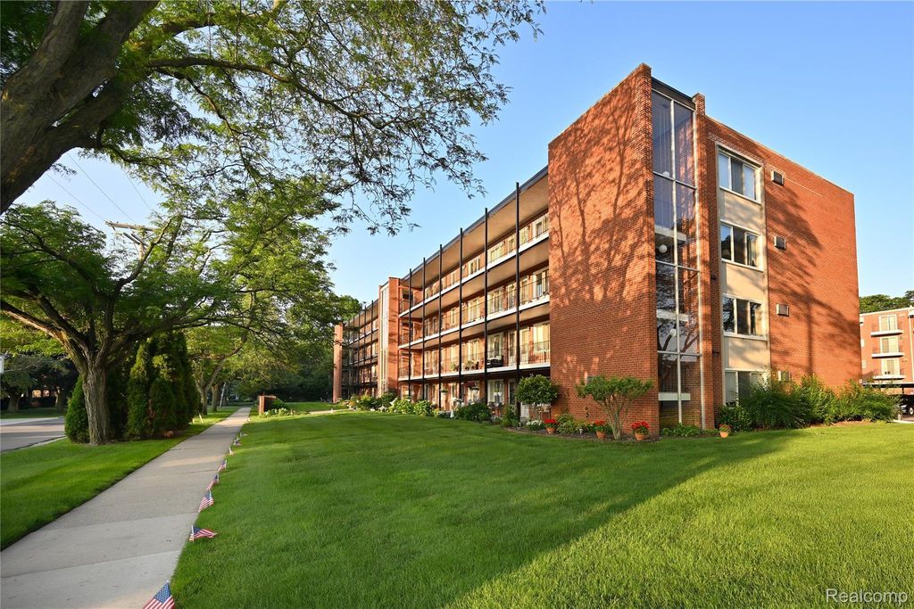 2820 Woodslee Drive 405, Royal Oak city