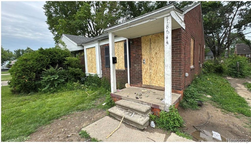 18644 Kelly Road, Detroit city