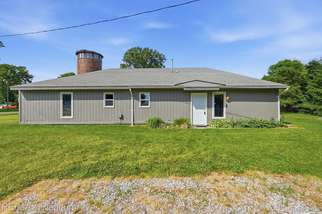 15921 W M 36, Unadilla township