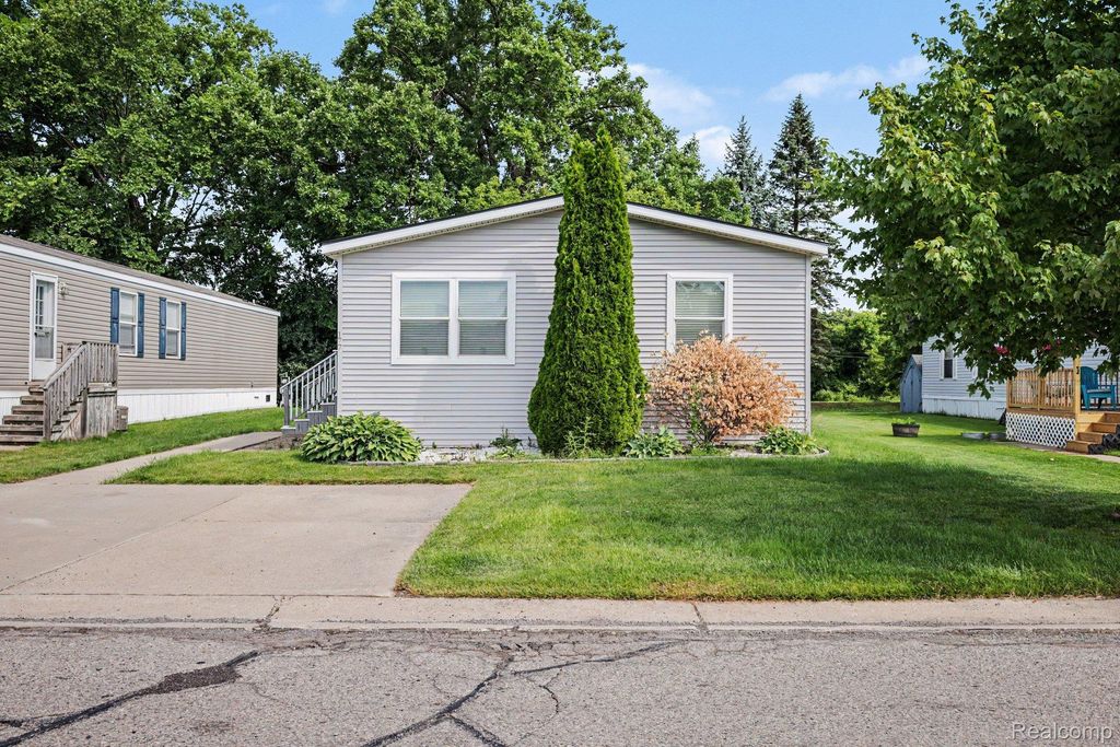2700 Shimmons Road 177, Auburn Hills city