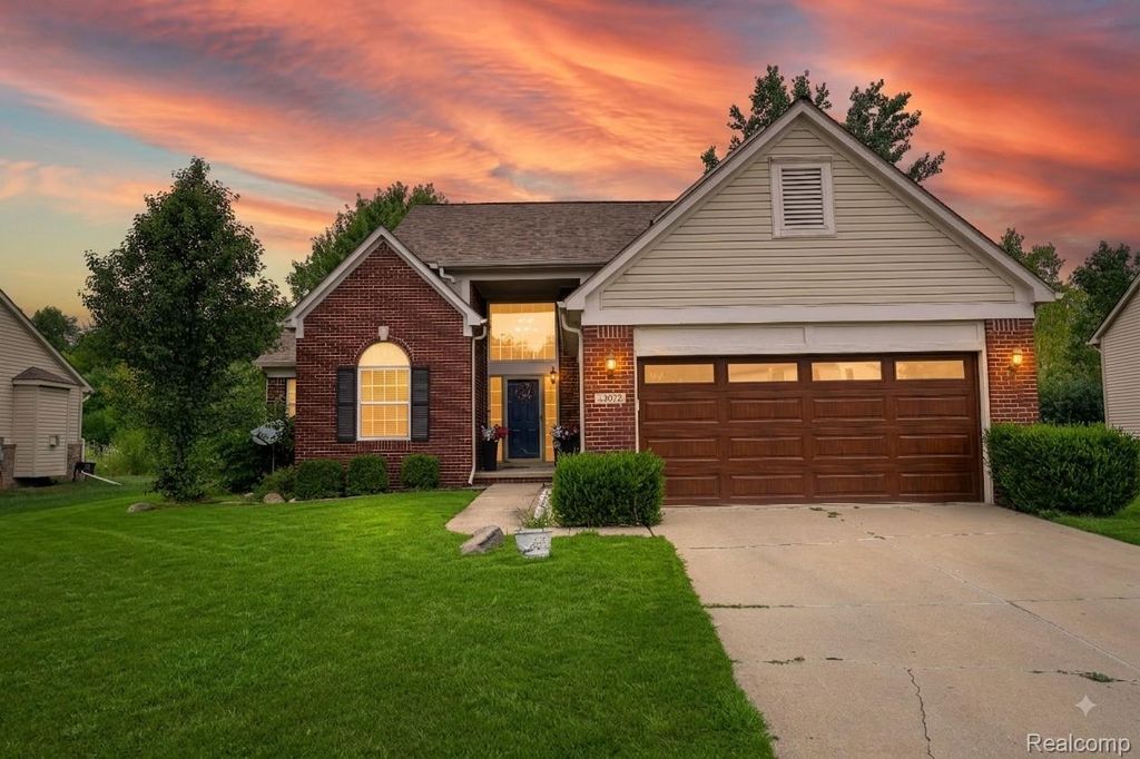 43072 Bradley Drive, Van Buren charter township