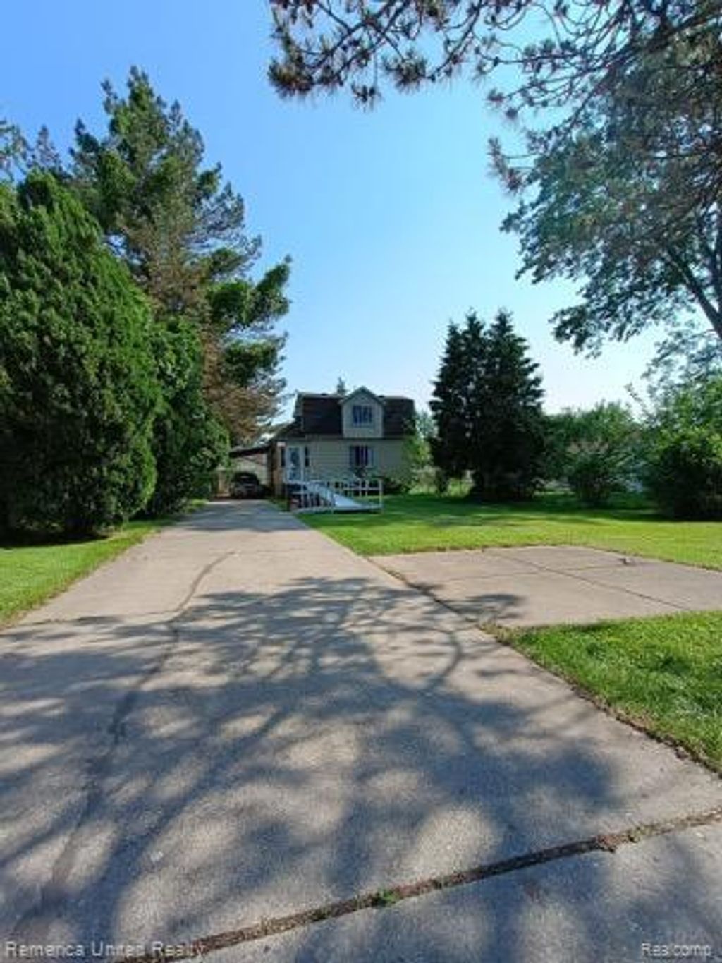 435 Riverbank Street, Wyandotte city