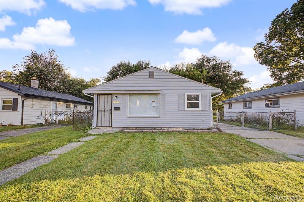 26718 Penn Street, Inkster city
