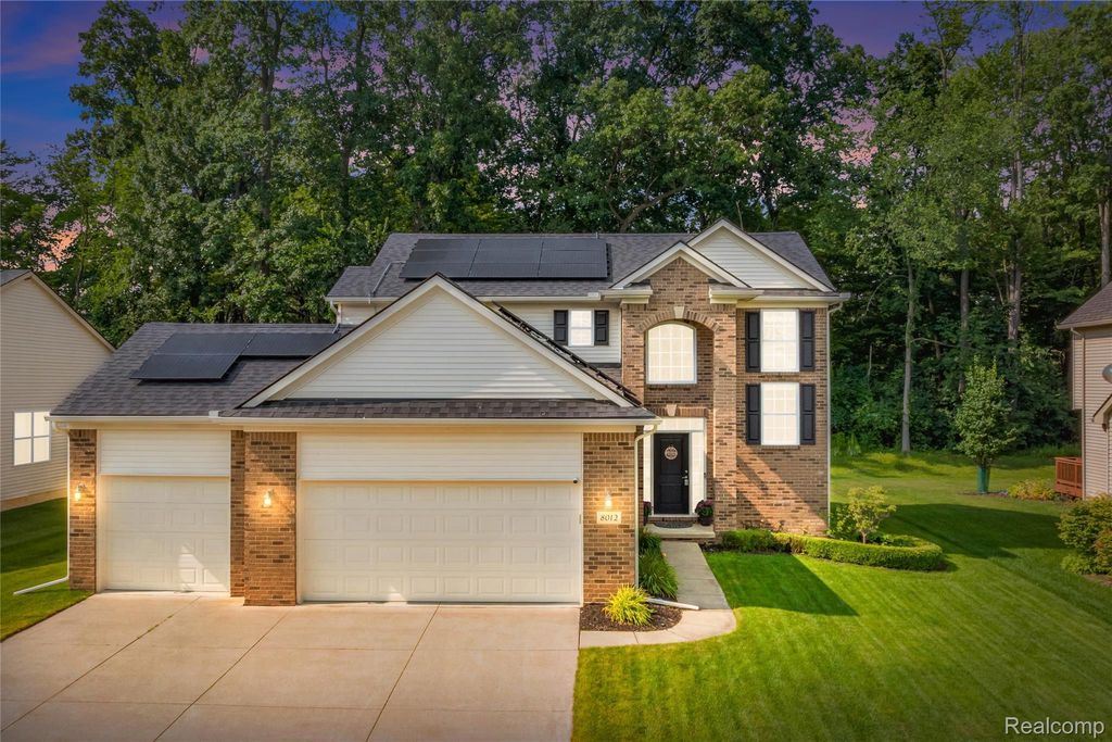 8012 Ivy Glen Park Lane, White Lake
