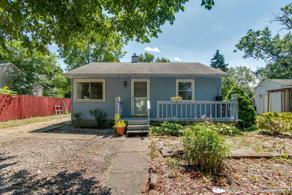 3418 Marmion Avenue, Flint city