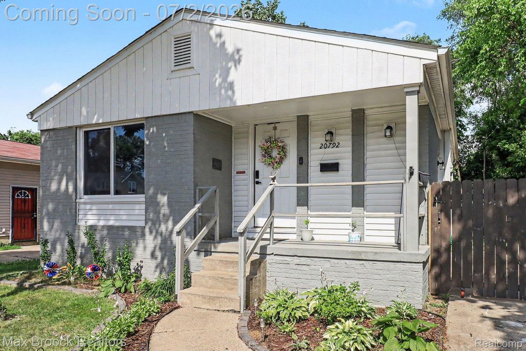 20792 Parkside Boulevard, Royal Oak charter township