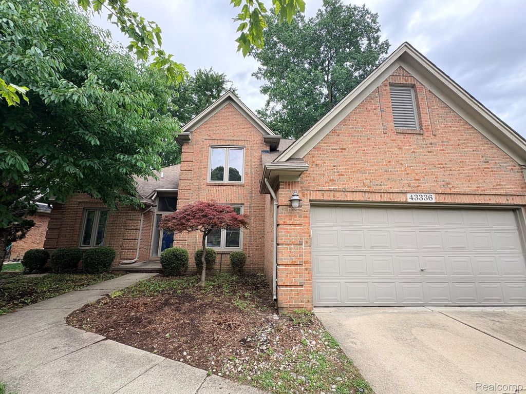 43336 Herring Drive, Clinton charter township