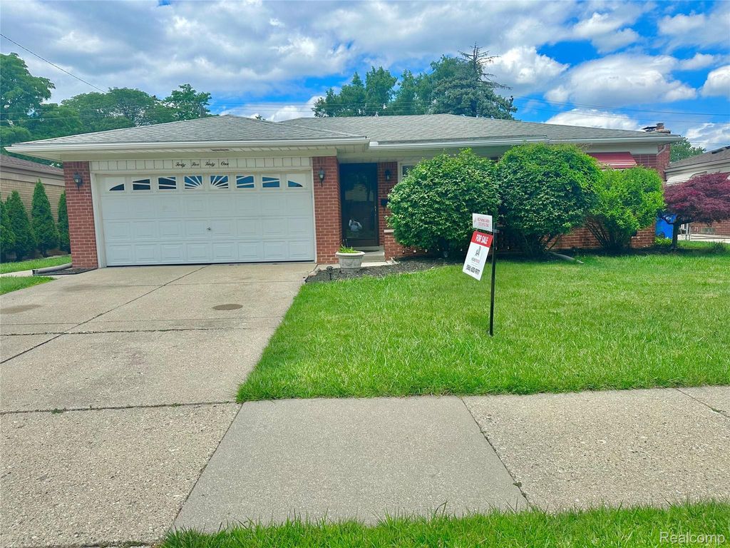 4541 Marlow Drive, Warren city