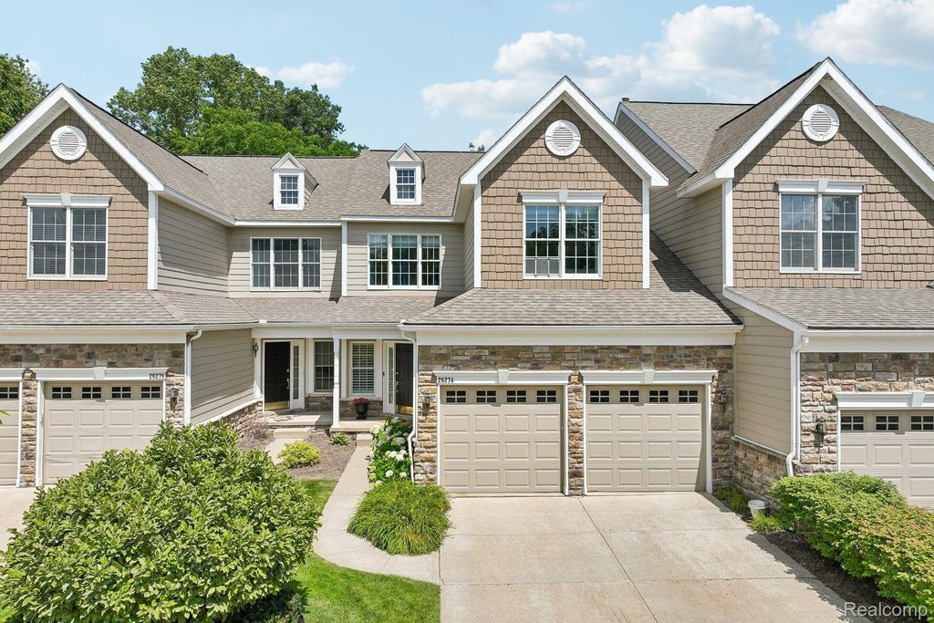 26274 Fieldstone Drive, Novi