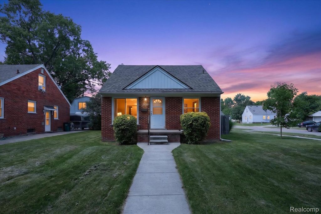 14010 Hart Street, Oak Park city