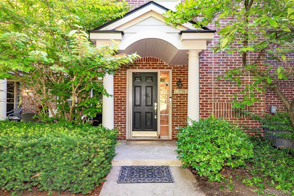 5738 Wellesley Lane, Ypsilanti