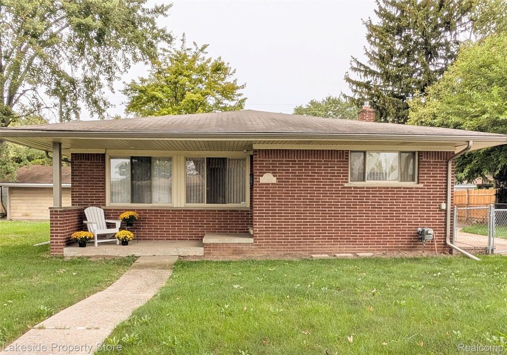 35313 Weideman Street, Clinton charter township