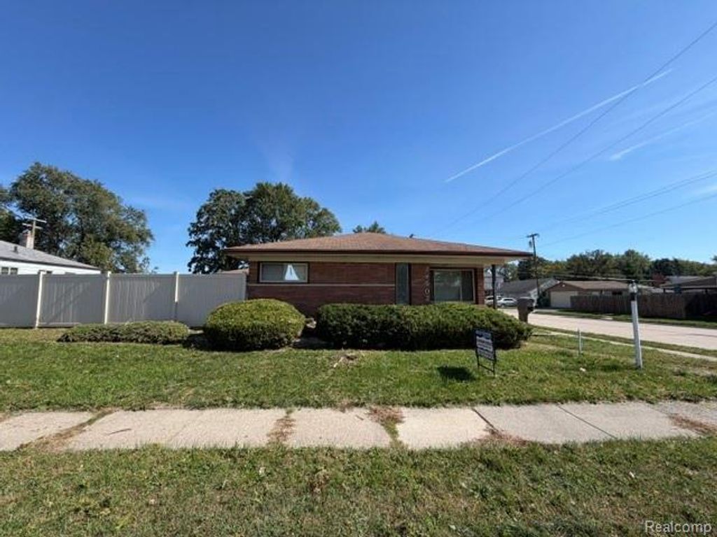 24502 Tuscany Avenue, Eastpointe
