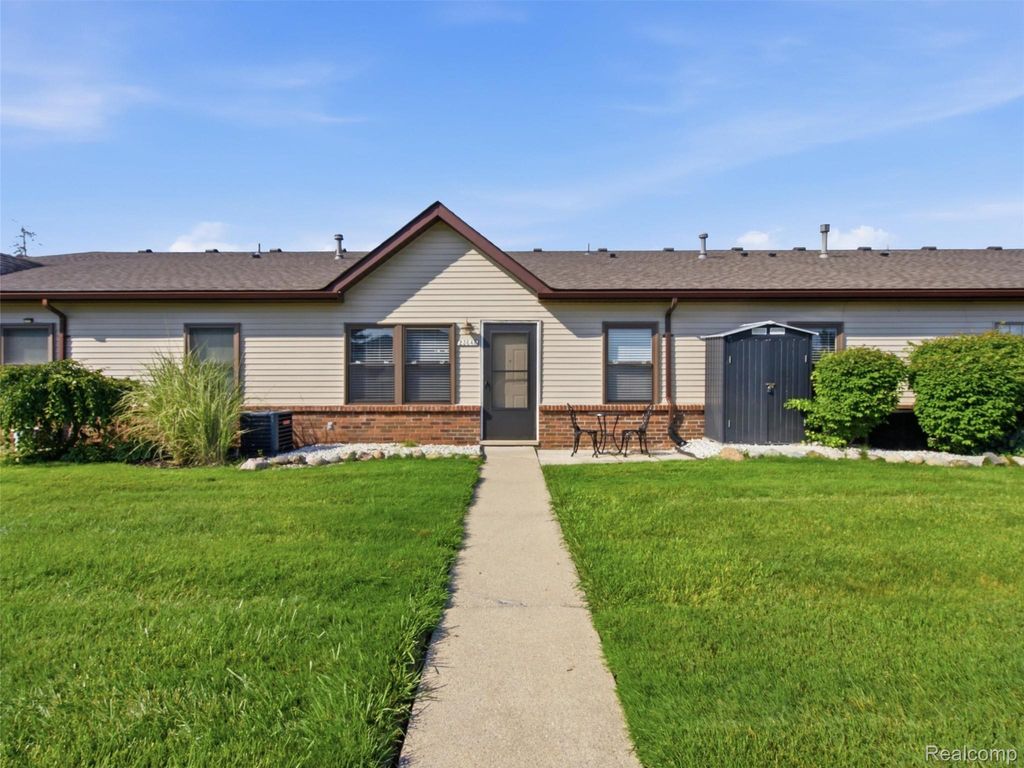 23648 Cottrell Street, Clinton Township