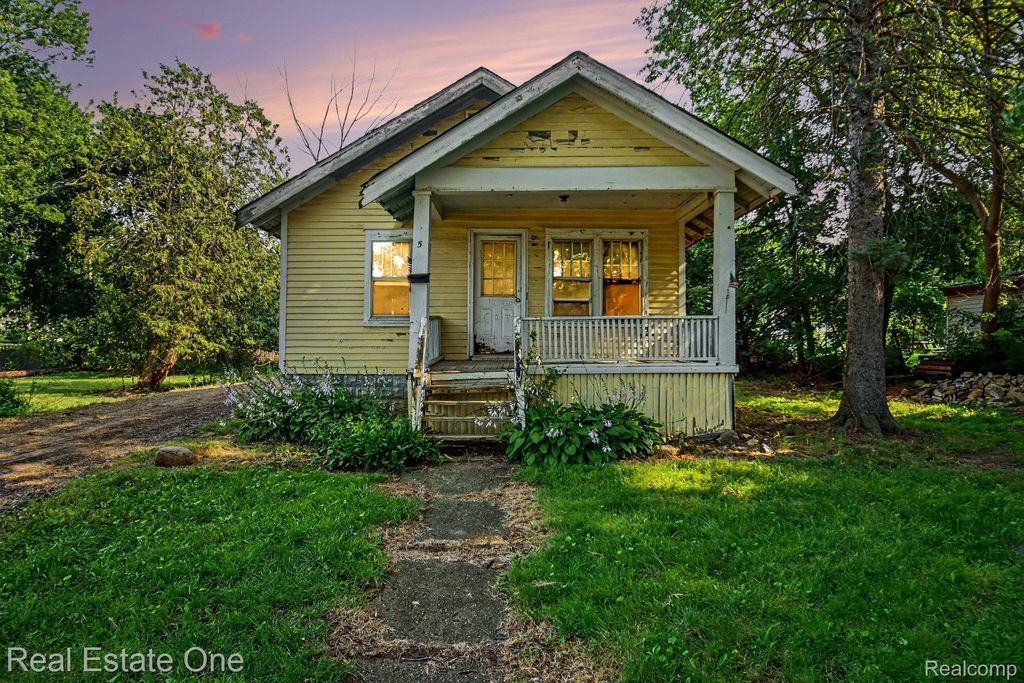 5 3rd Street, Yale city