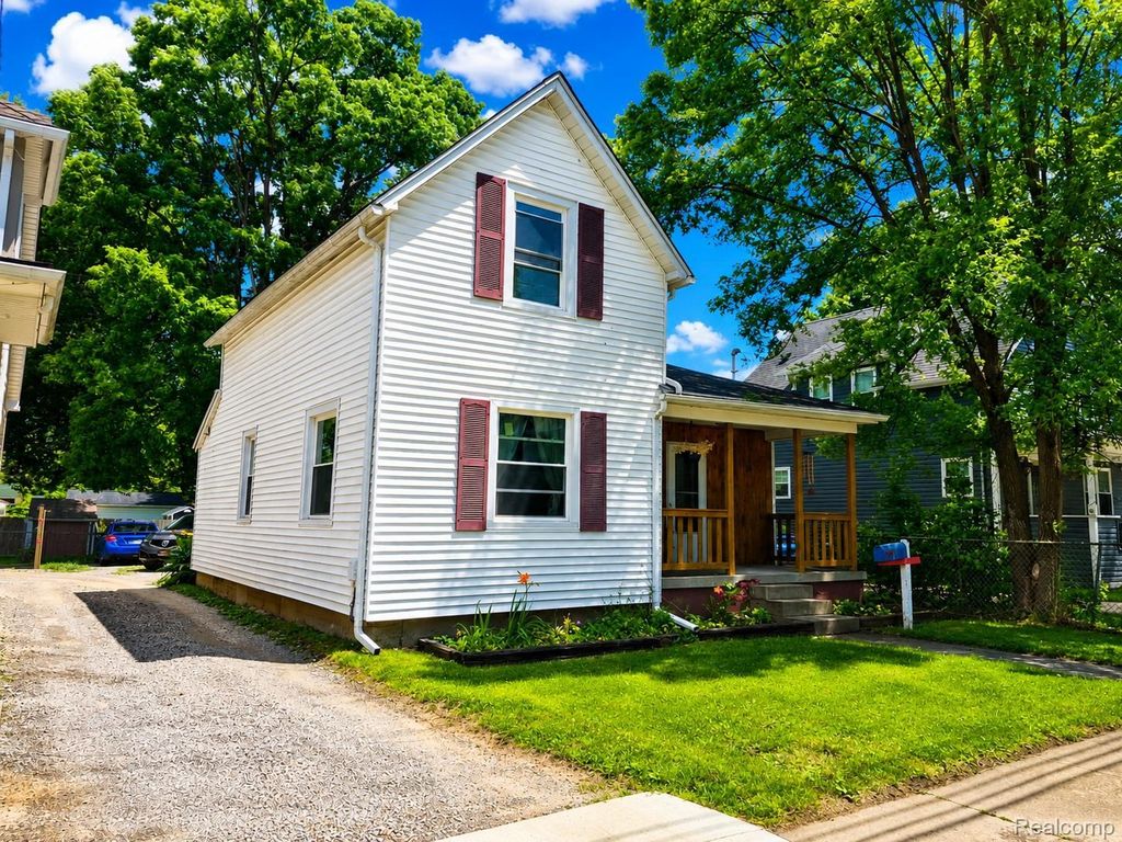604 N Oak Street, Durand city