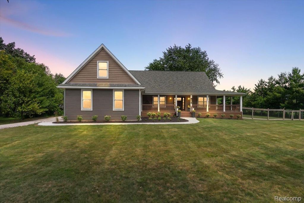 13205 Hogan Road, Fenton charter township