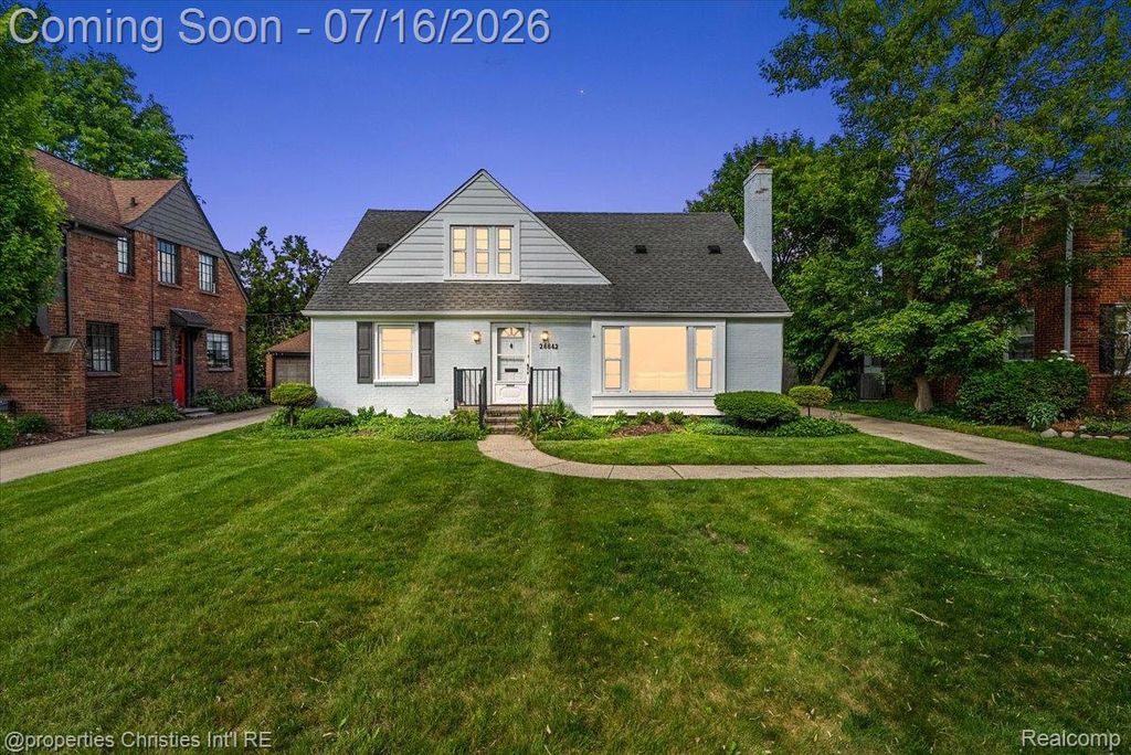 26642 York Road, Huntington Woods city