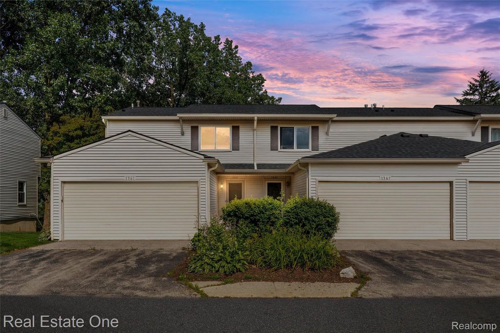 1361 Lochaven Road, Waterford charter township