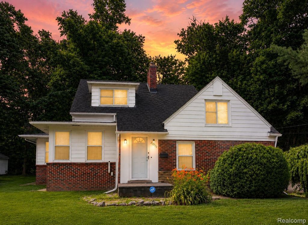 20552 Huntington Avenue, Harper Woods city