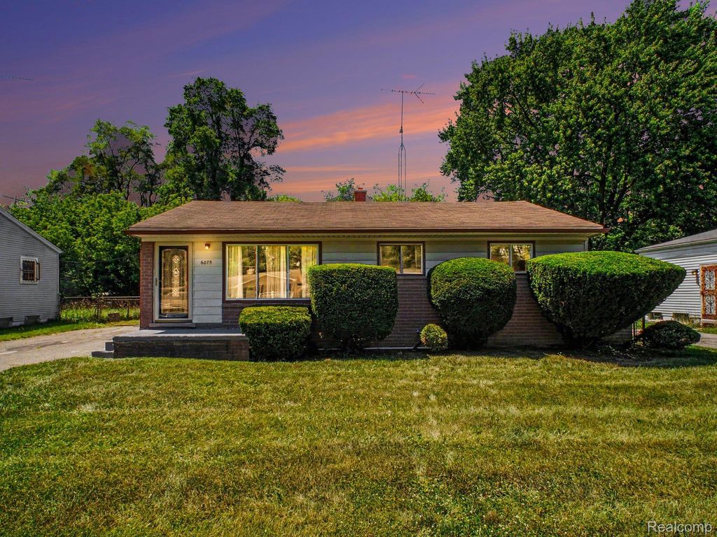 6075 Detroit Street, Mt. Morris township