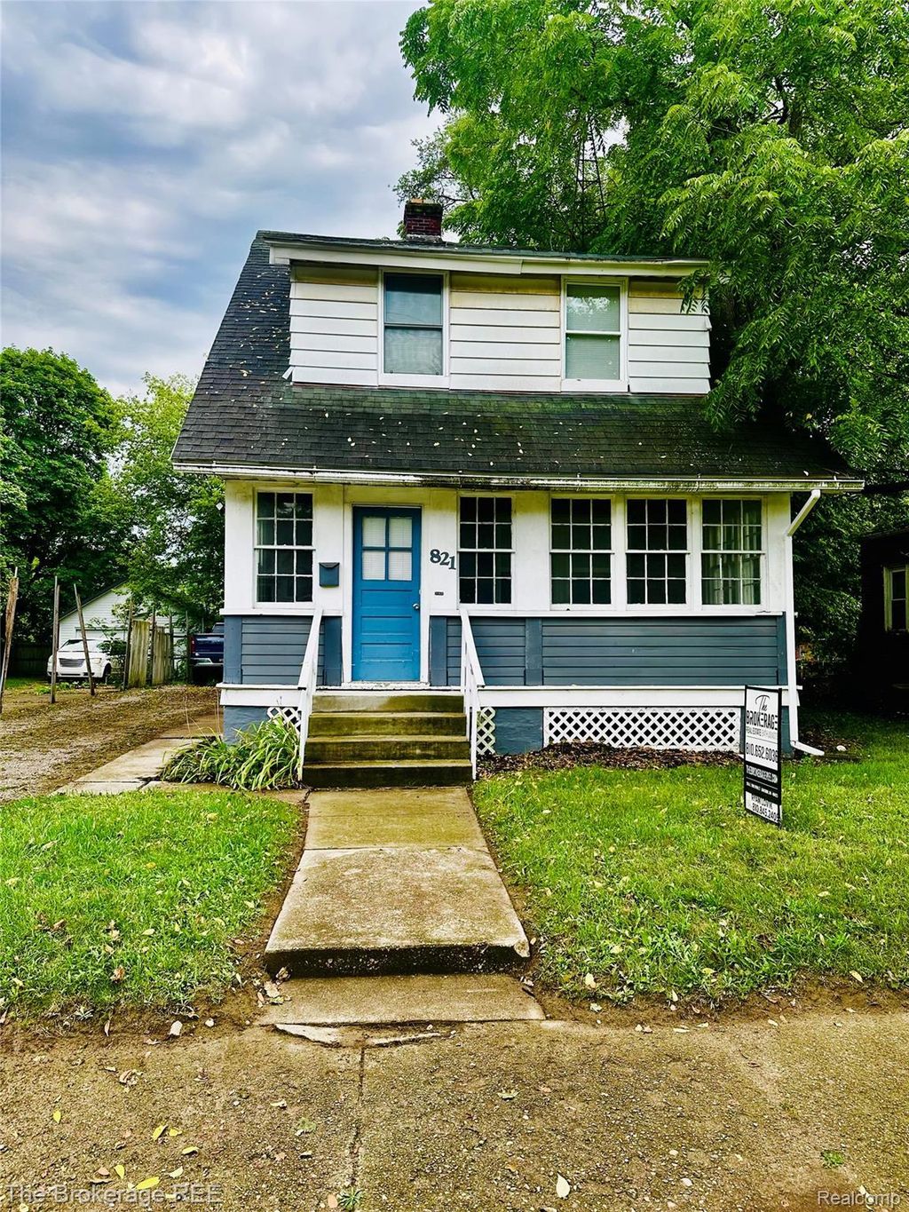821 N Chevrolet Avenue, Flint